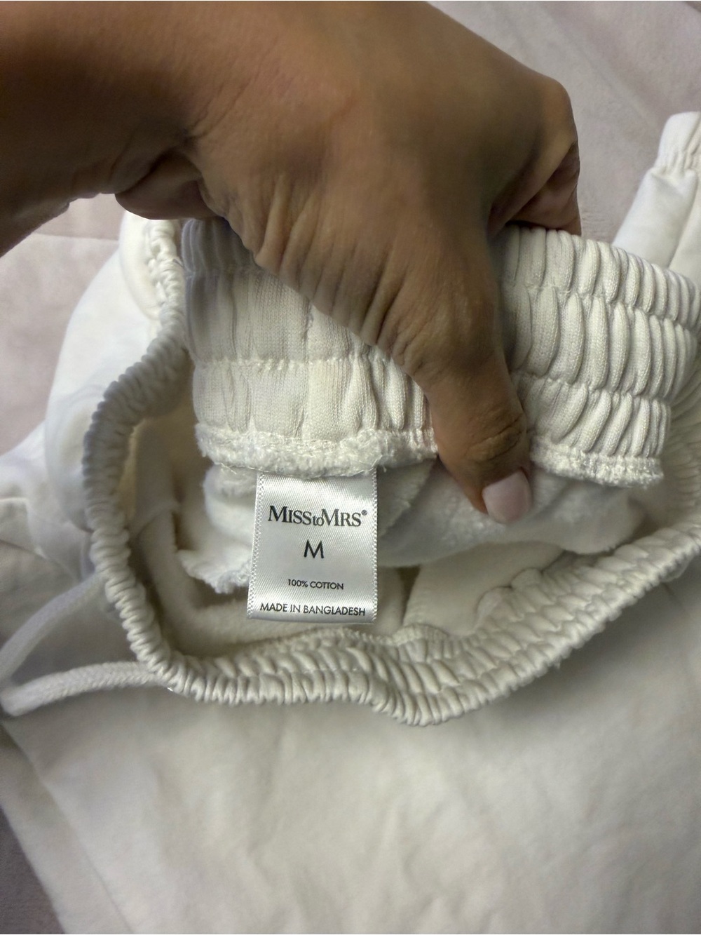 Miss to Mrs White Cotton Drawstring sweatpants - M